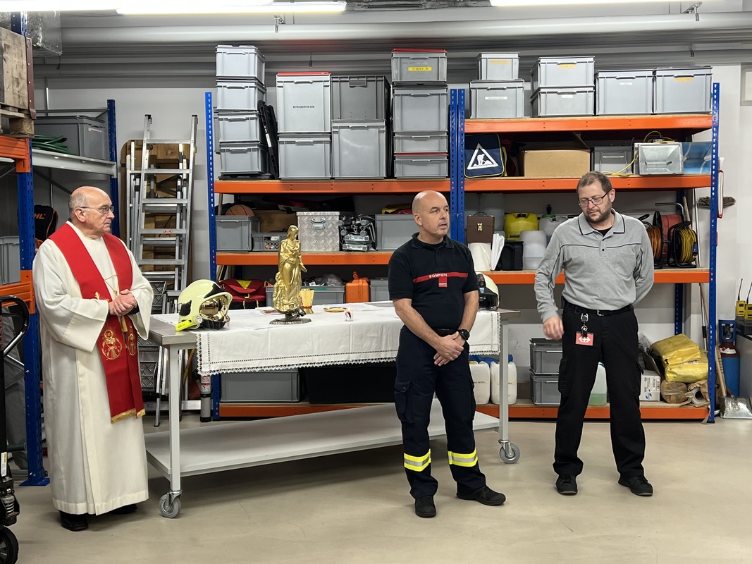 56dfeb12 82f4 40d3 871f a6bd438ca12c